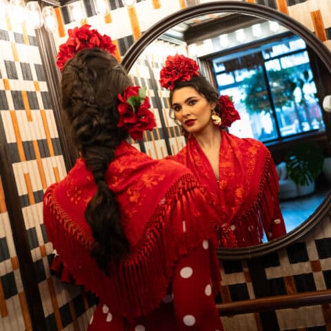 RAMILLETE BUGANVILLA ROJA ARRIBA Y LATERAL