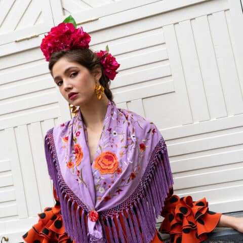 CONJUNTO RAMILLETE DE BUGANVILLA CLÁSICA + 1 RAMITO PARA RECOGIDO