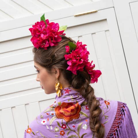 CONJUNTO RAMILLETE DE BUGANVILLA CLÁSICA + 3 RAMITOS PARA RECOGIDO